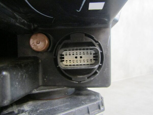 Koplamp DODGE RAM V 1500 LED DONKER USA 19- LH Links P68533275AB S1587/K3/4E