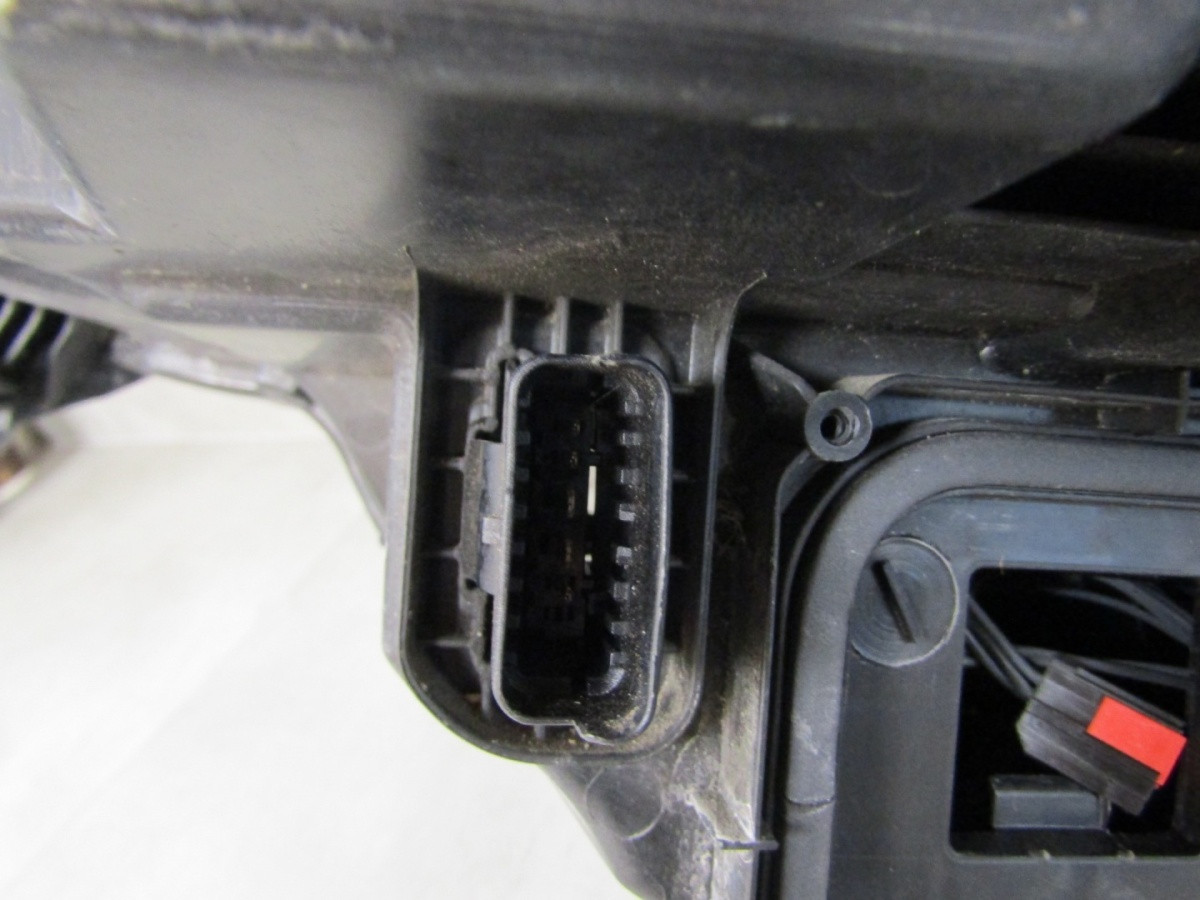 Koplamp Renault Megane IV 4 Standaard LED-Lens 16-20 RH 260108478R S1685/K3/11C