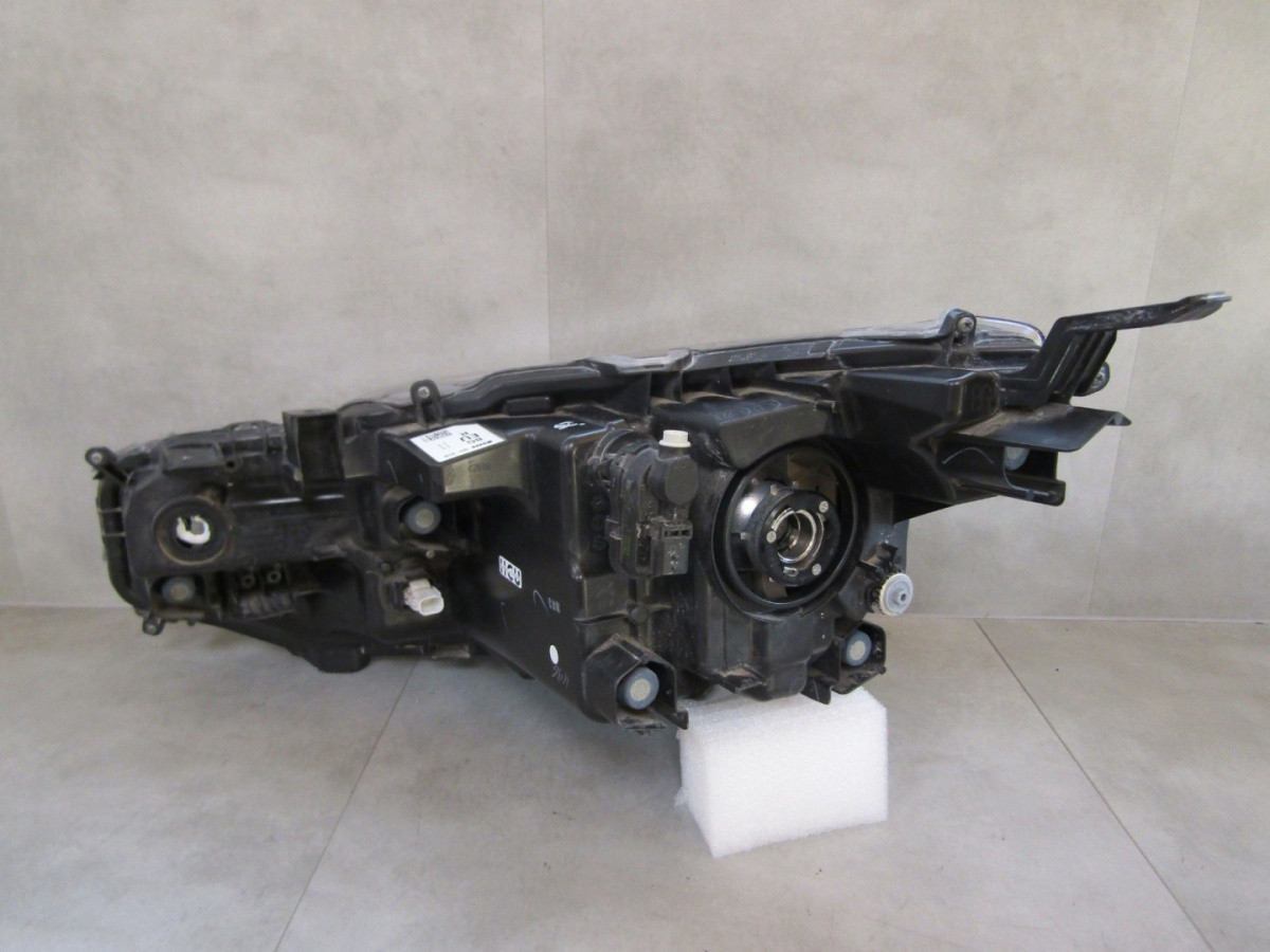 Koplamp Toyota Yaris Cross Normale Lens 17-22 RH Rechts 0D-310 Q1511/K3 16G