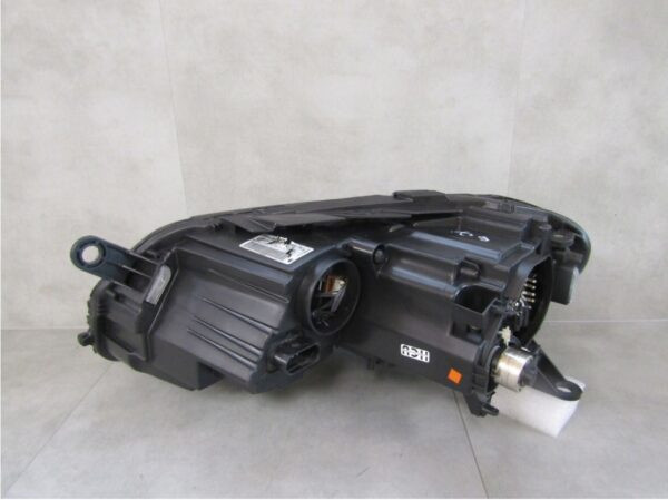 Koplamp Volkswagen Passat B7 XENON DRAAI XENON 10-14 RH Rechts 3AB941752 Q1466/K3 7G