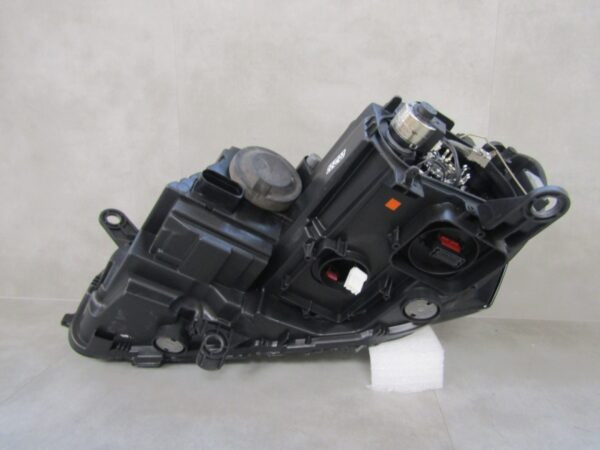 Koplamp Volkswagen Passat B7 XENON DRAAI XENON 10-14 RH Rechts 3AB941752 Q1466/K3 7G