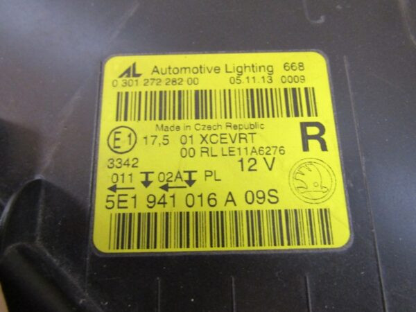 Koplamp Skoda Octavia 3 III XENON DRAAI 12-16 RH Rechts 5E1941016A Q1426/K3 4F