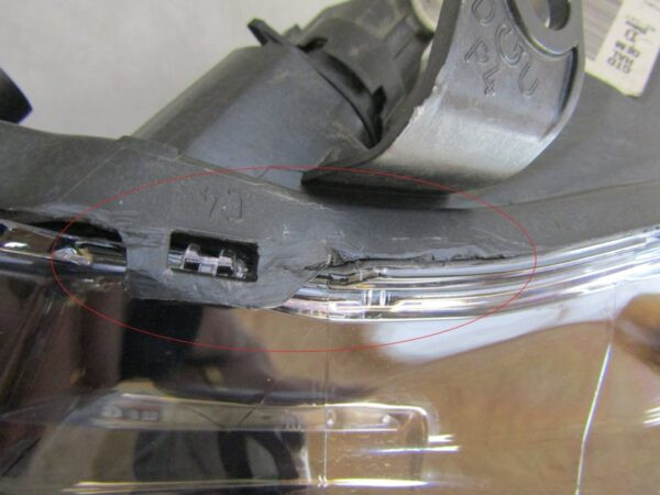 Koplamp  TOYOTA AURIS 2 II Facelift NORMALE LENS 15-18 LH Links 81150-02K30 Z62/K3/6A