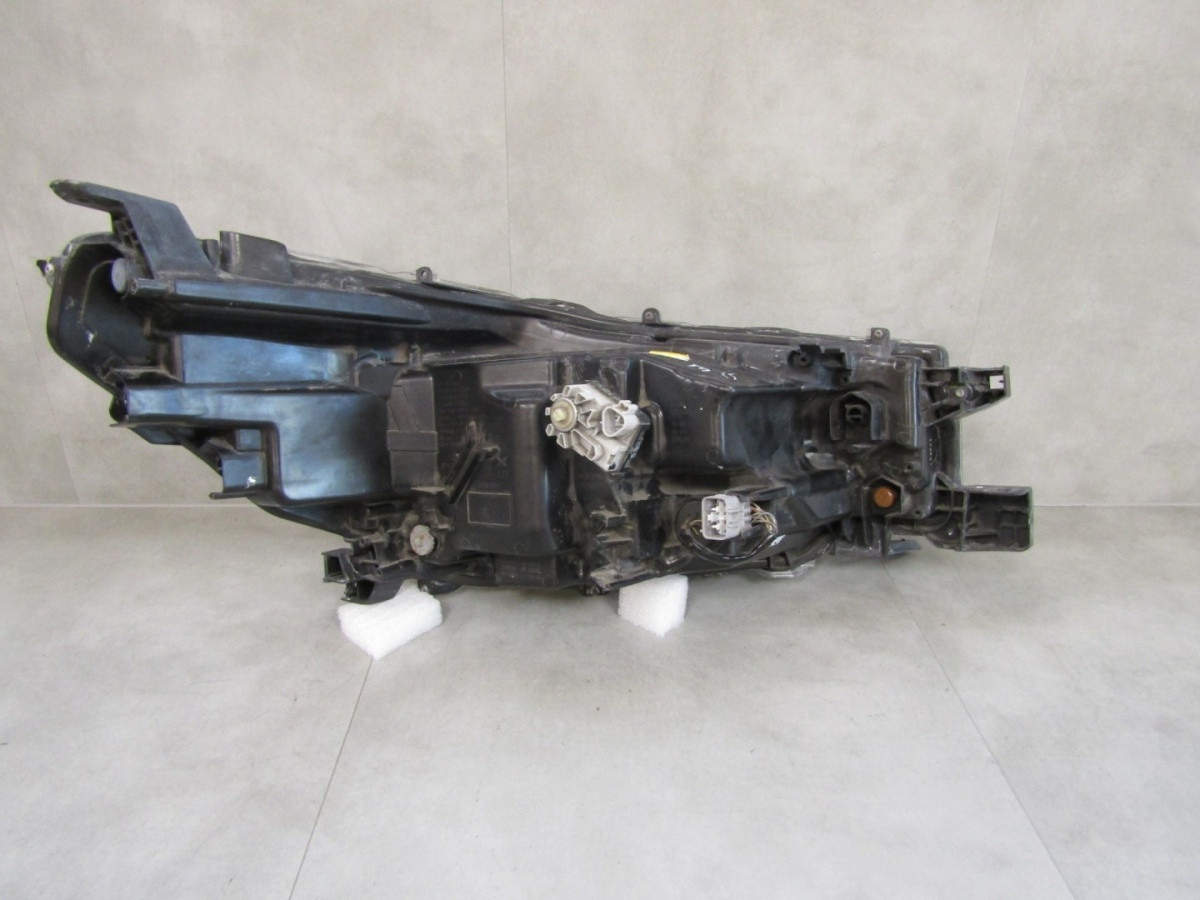 Koplamp TOYOTA HILUX VIII 8 Facelift FULL LED LH Links 20- Z115/K3/14B