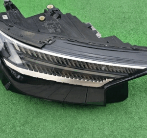 Koplamp AUDI Q4 E-TRON MATRIX HEADLAMP SET