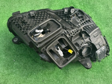 Koplamp MERCEDES C-CLASS W205 FACELIFT FULL LED HEADLAMP A205 906 15 06 KZ.