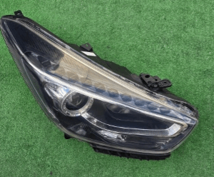 Koplamp HYUNDAI I40 FACELIFT BI-XENON+ LED FRONT LAMP SET 92102-3ZXXXHYUNDAI