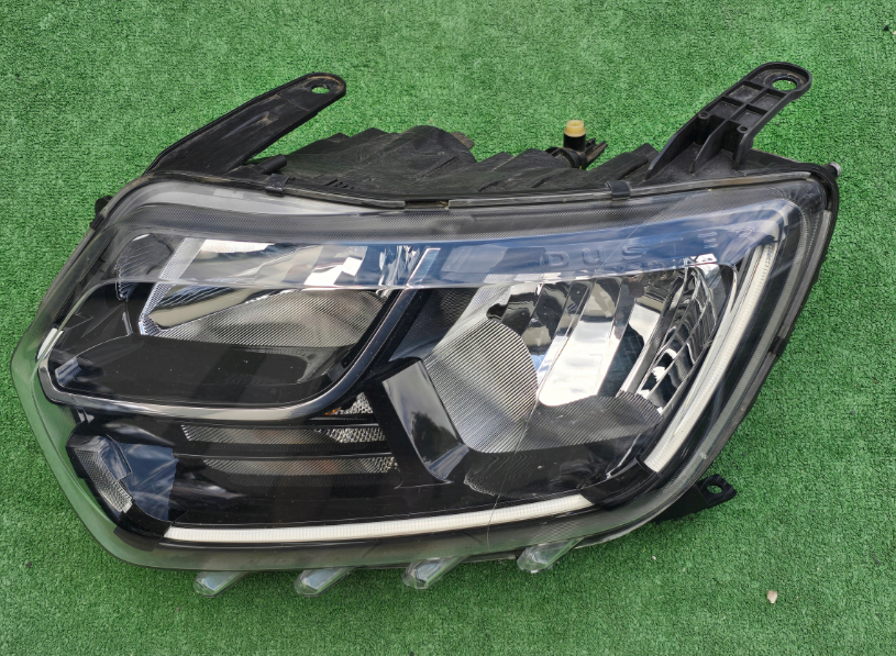 Koplamp DACIA DUSTER 2 II STANDARD FRONT LAMP + LED SET Dacia