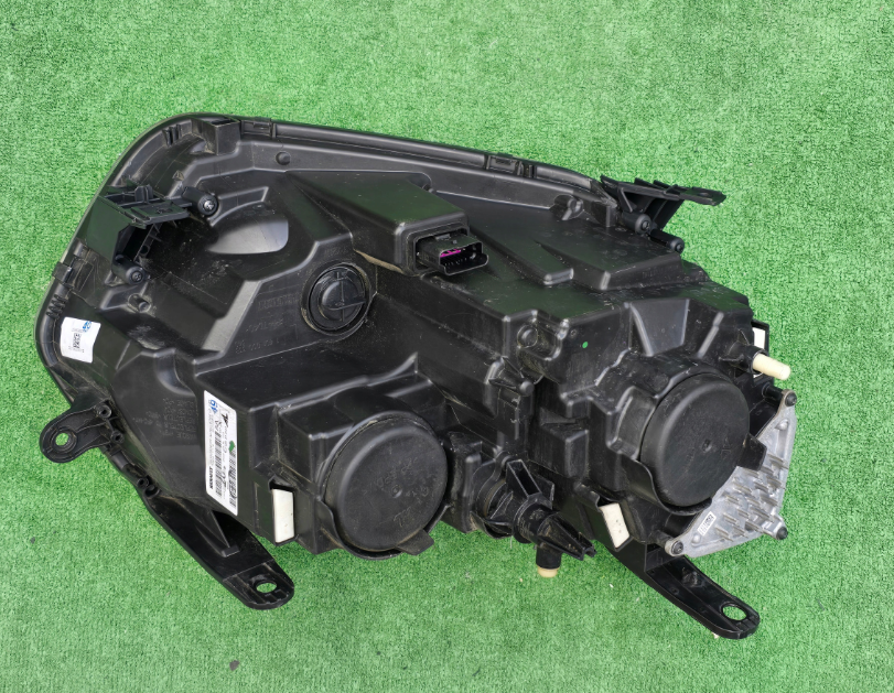 Koplamp DACIA DUSTER 2 II STANDARD FRONT LAMP + LED SET Dacia