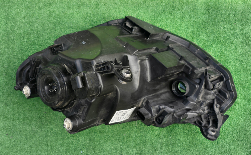 Koplamp Volkswagen UP FACELIFT LED FRONT LAMP Volkswagen