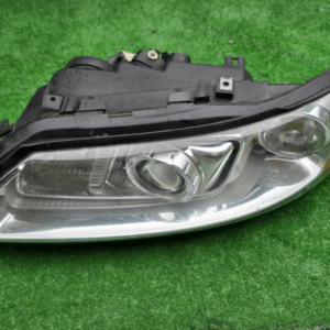 Koplamp VOLVO S60 V70 XC70 FACELIFT XENON TURNING FRONT LAMP 89901802