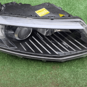 Koplamp SKODA OCTAVIA 3 III 5E1 BI-XENON TURNING FRONT LAMP