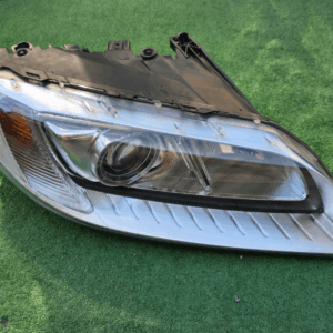Koplamp VOLVO V70 S80 XC70 FACELIFT BI-XENON TURNING FRONT LAMP