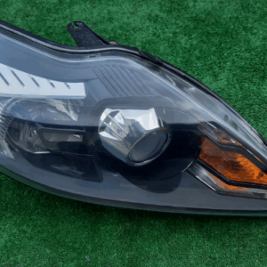 Koplamp FORD FOCUS MK2 ST BI-XENON LAMP SET 08-12 8M51-13005-CD