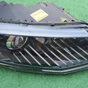 Koplamp SKODA OCTAVIA 3 III 5E1 BI-XENON TURNING FRONT LAMP