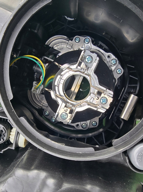 Koplamp TOYOTA AURIS 2 II BI-XENON+ LED HEADLAMP 12-15y. 89906416