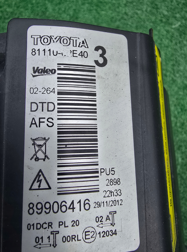 Koplamp TOYOTA AURIS 2 II BI-XENON+ LED HEADLAMP 12-15y. 89906416