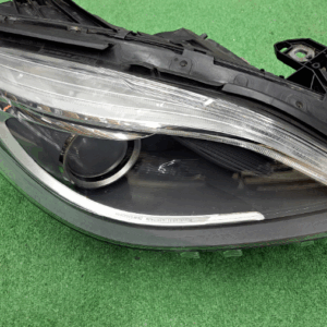 Koplamp MERCEDES B-KLASSE W246 BI-XENON TURNING FRONT LAMP A2468207861