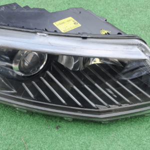 Koplamp SKODA OCTAVIA 3 III 5E1 BI-XENON TURNING FRONT LAMP