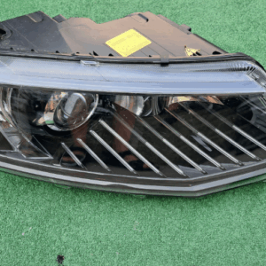 Koplamp SKODA OCTAVIA 3 III 5E1 BI-XENON TURNING FRONT LAMP