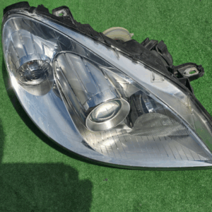 Koplamp MERCEDES B-KLASSE W245 FRONT LAMP LENS A1698201861