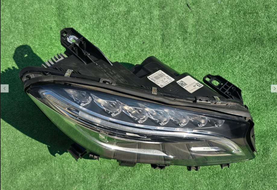 Koplamp MERCEDES GLA W156 BI-XENON HEADLAMP A1569061800
