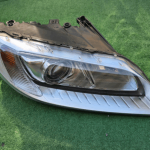 Koplamp VOLVO V70 S80 XC70 FACELIFT BI-XENON TURNING FRONT LAMP