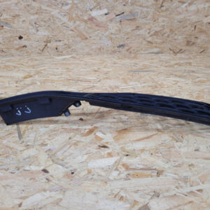 Grill MASERATI QUATTROPORTE VI 6 M156 FACELIFT 17-23 670071071 Voorbumperrooster links voor PJ1051 Grille