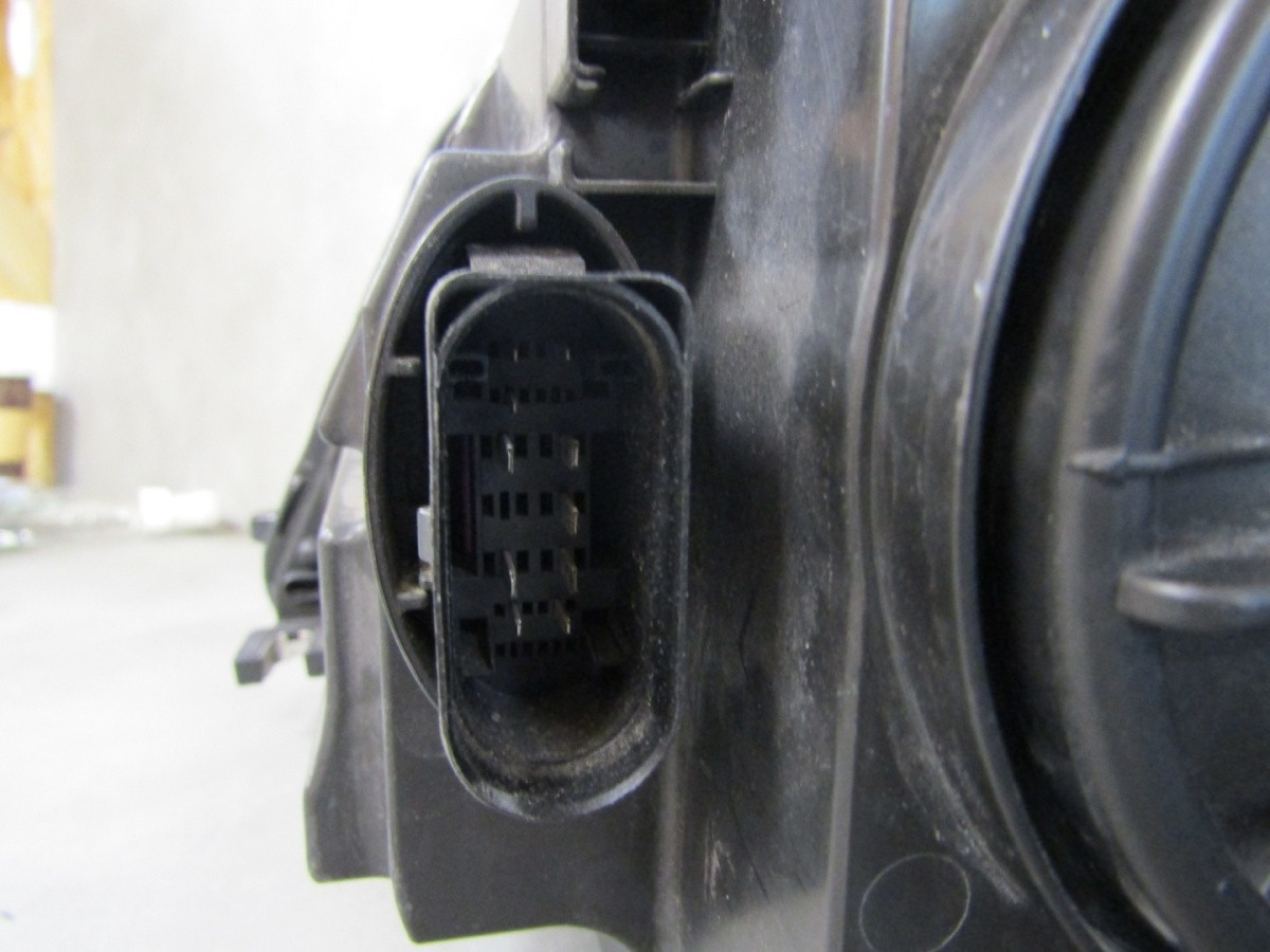 Koplamp VOLKSWAGEN VW SHARAN II 2 Facelift 15-22 XENON DRAAIEND RH 7N1941752B S1774/F181