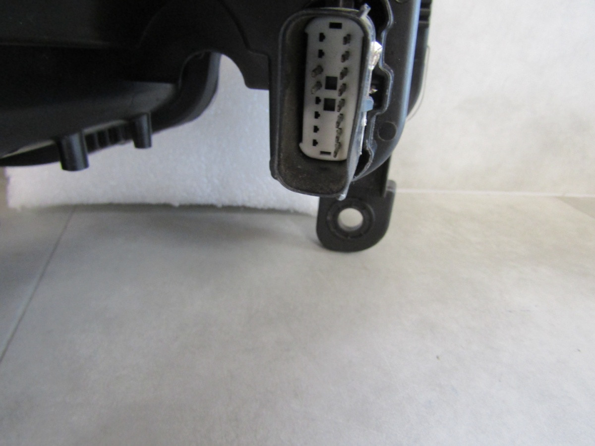 KOPLAMP JEEP GRAND CHEROKEE WK2 XENON DRAAIEN 13-16 LH A931/E103