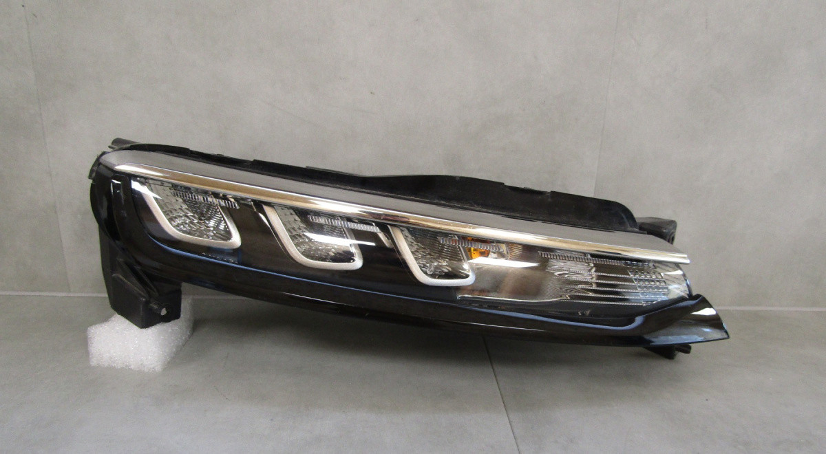 KOPLAMP CITROEN C3 III AIRCROSS FACELIFT LED DRL 21-24 RH 9843218880-00 S806/D10