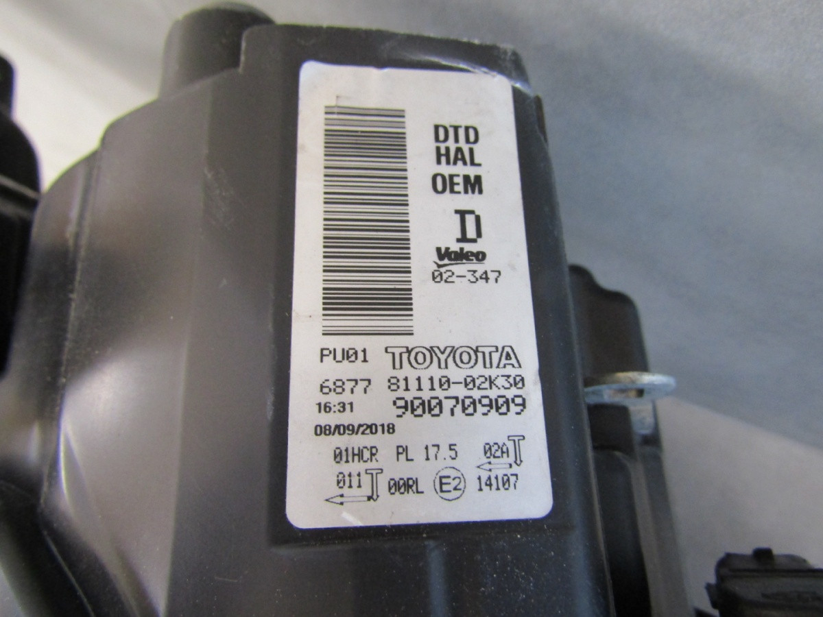 KOPLAMP TOYOTA AURIS 2 II FACELIFT STANDAARD LENS 15-18 RH 81110-02K30 A902/D155