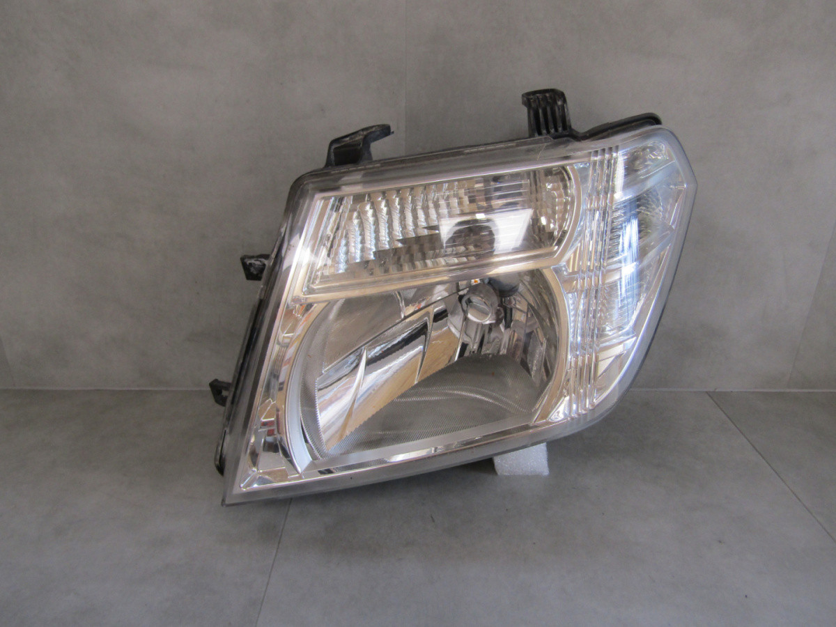 KOPLAMP NISSAN NAVARA 3 III D40 FACELIFT STANDARD 10- LH 260605X10B A941/D82