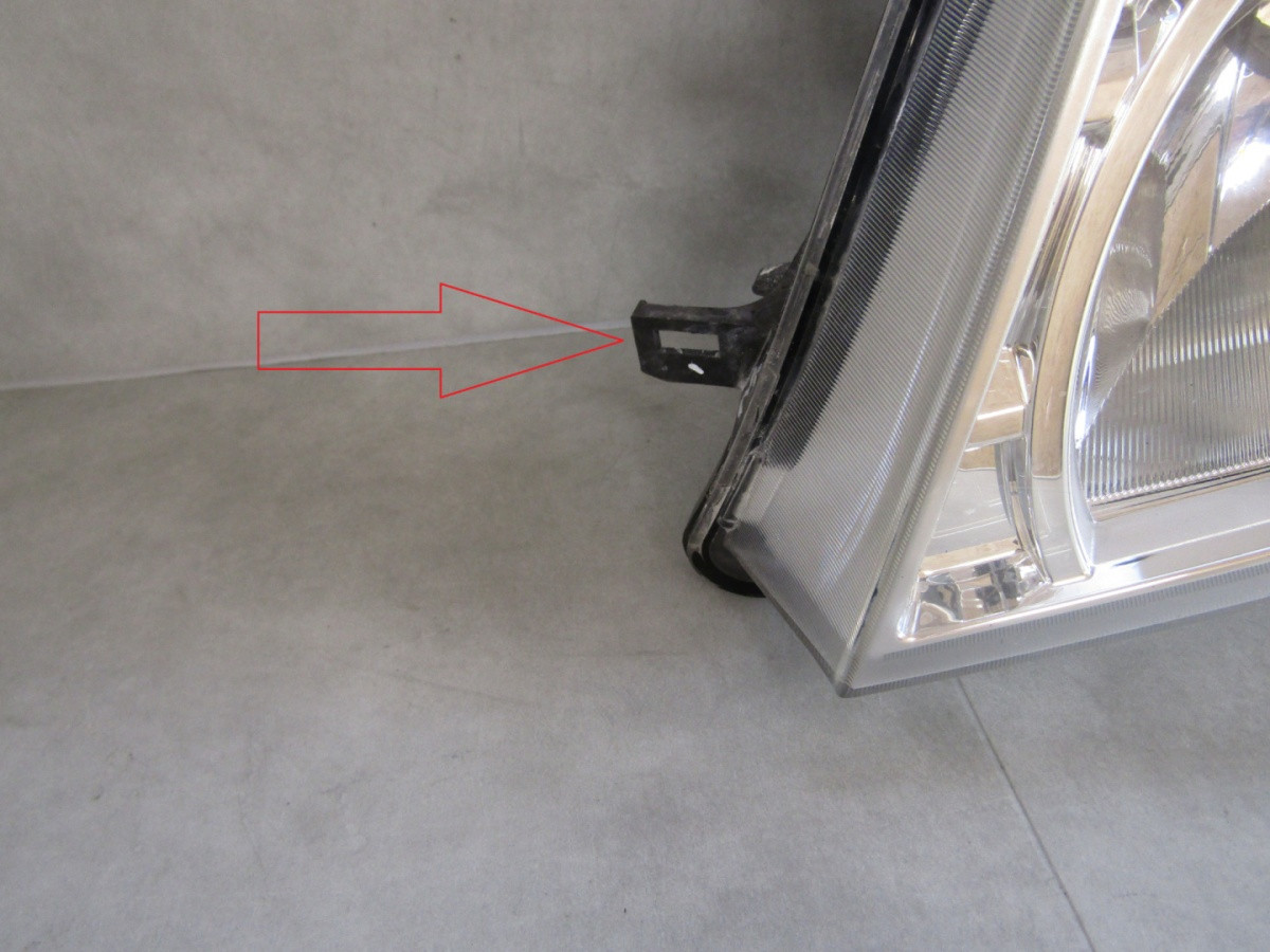 KOPLAMP NISSAN NAVARA 3 III D40 FACELIFT STANDARD 10- LH 260605X10B A941/D82