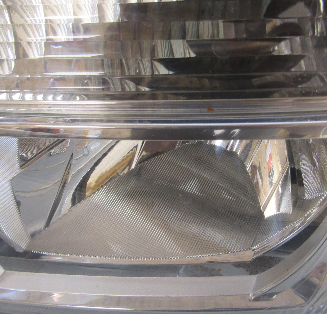 KOPLAMP NISSAN NAVARA 3 III D40 FACELIFT STANDARD 10- LH 260605X10B A941/D82