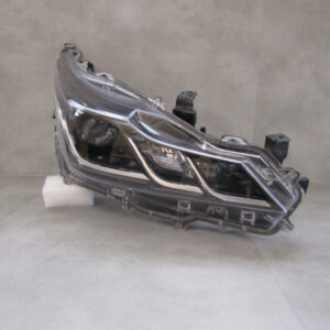 KOPLAMP TOYOTA COROLLA E21 SEDAN STANDAARD LENS 18- RH 8111002T31-00 A655/A177