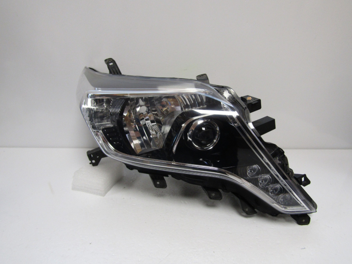 KOPLAMP TOYOTA LAND CRUISER J150 LED 17- A90/D50