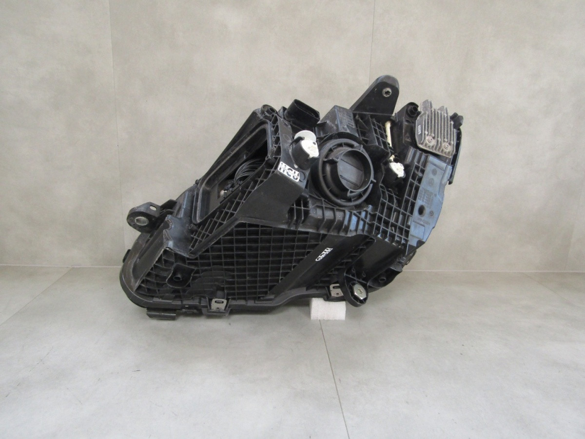 KOPLAMP MERCEDES C-KLASSE W205 FACELIFT LED PRESTATIES RH 18- A2059066006 S1793/C96