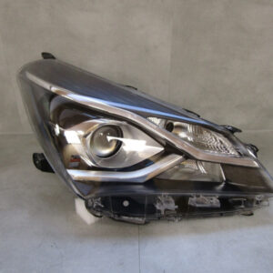 Koplamp Toyota Yaris 3 III Facelift REGULAR LENS 17-20 RH Rechts Z199/K4/17G