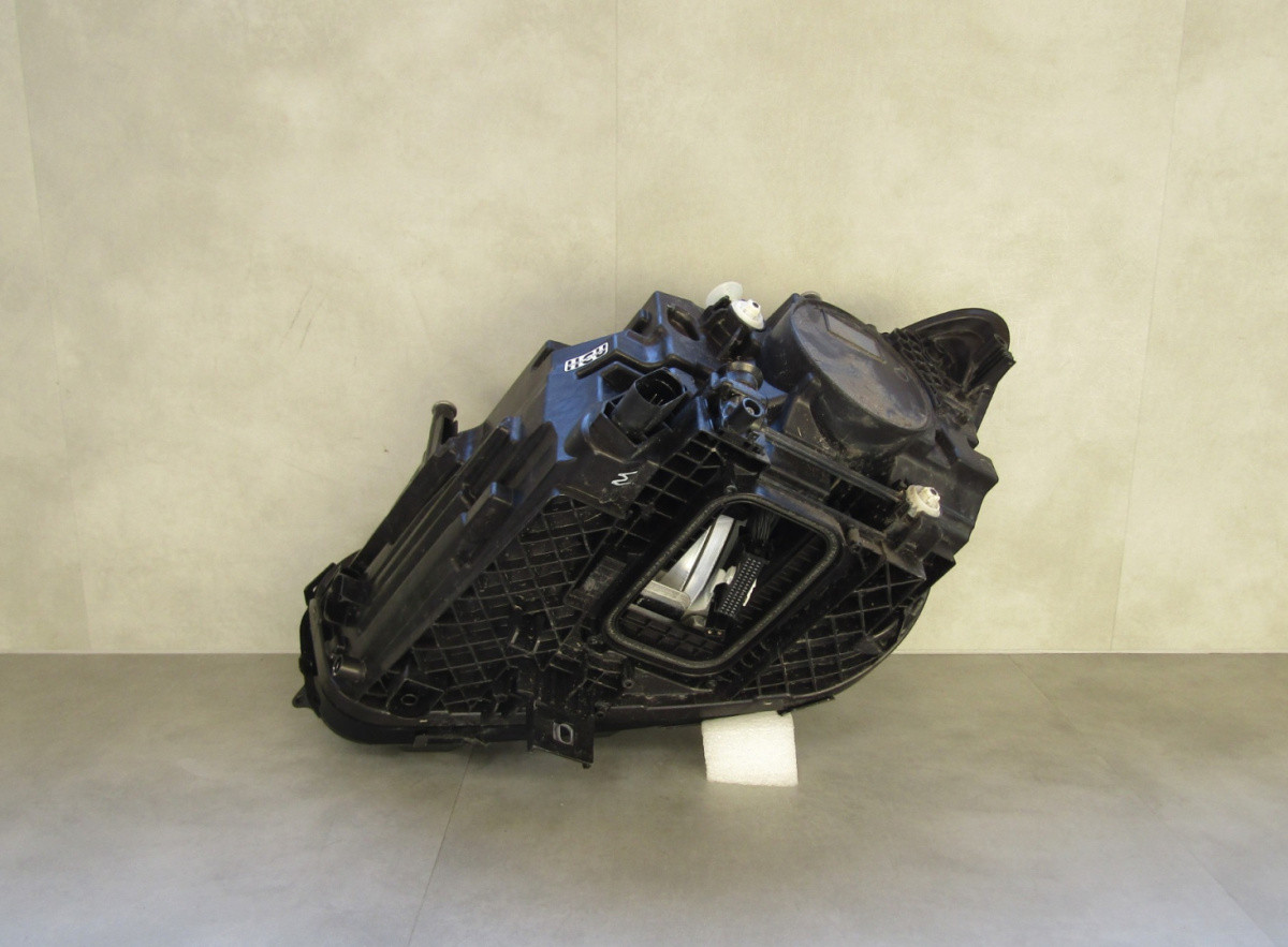 KOPLAMP MERCEDES B-KLASSE W247 FACELIFT LED PRESTATIES 22- RH A2479061004 S259/B100