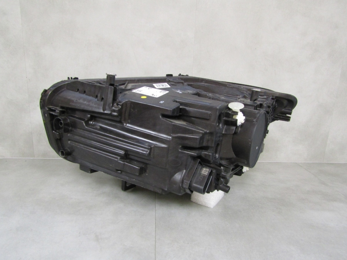 KOPLAMP MERCEDES B-KLASSE W247 LED FACELIFT PERFORMANCE RH 22- A2479061004 S946/E190