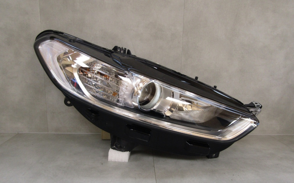 KOPLAMP FORD MONDEO MK5 STANDAARD LENS RH 14-19 DS73-13W029-EC S1794/F110