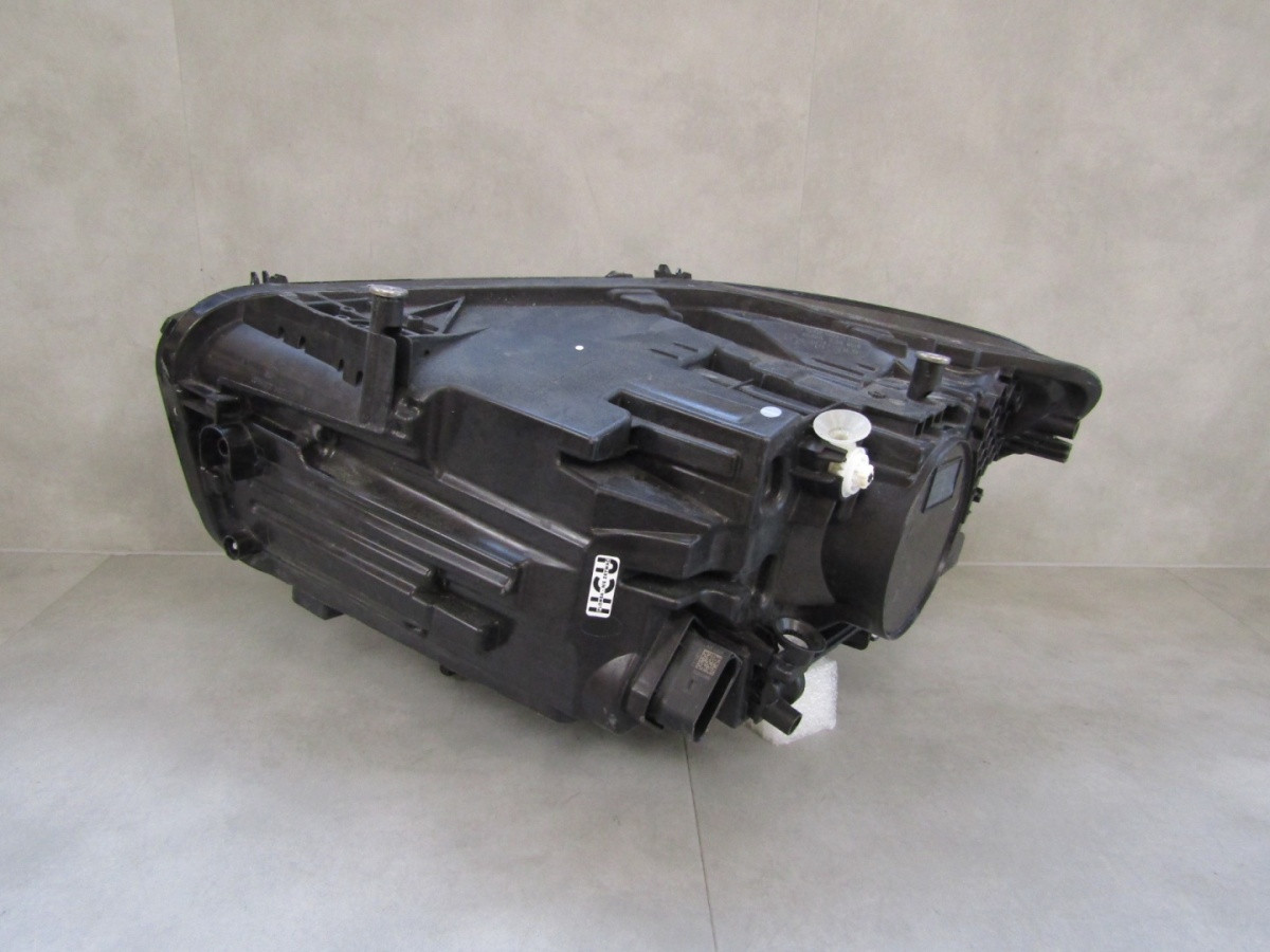 KOPLAMP MERCEDES B-KLASSE W247 FACELIFT MULTIBEAM 23- RH S836/E1
