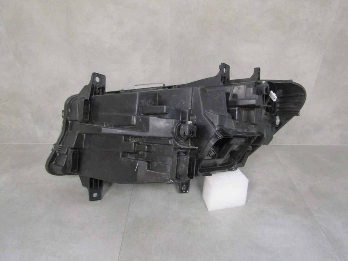 Koplamp MERCEDES SPRINTER W910 W907 LED RECHTS 18- A9109067200 Z154/K4/4E