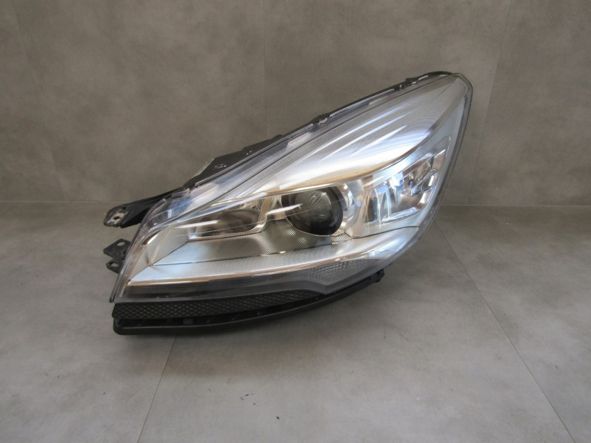 KOPLAMP FORD KUGA MK2 LH LINKS XENON 12-15 CV44-13D155-AK Z172/K4/17A