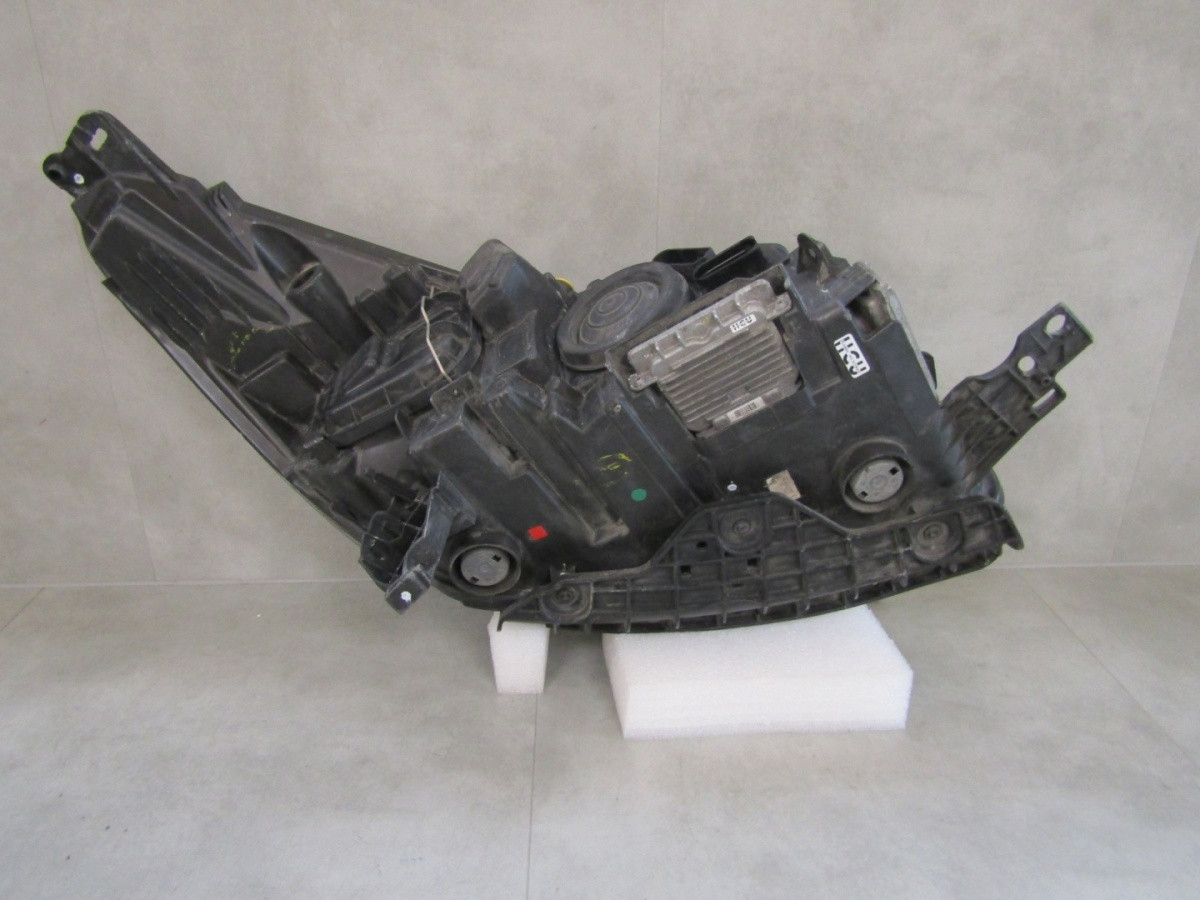 KOPLAMP FORD KUGA MK2 LH LINKS XENON 12-15 CV44-13D155-AK Z172/K4/17A