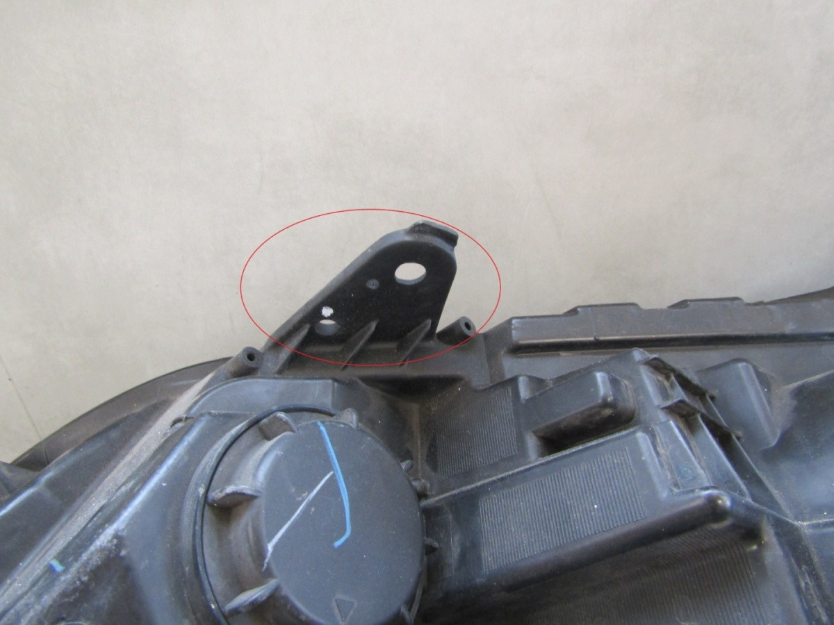 KOPLAMP MITSUBISHI L200 V NIET-DRAAIEN XENON 15-19 RH S1038/K4/12B