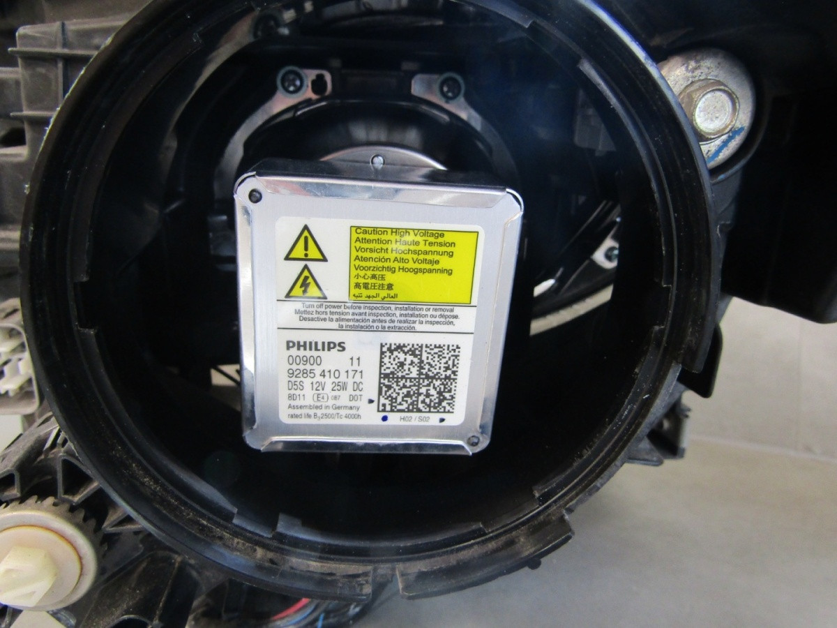 KOPLAMP MITSUBISHI L200 V NIET-DRAAIEN XENON 15-19 RH S1038/K4/12B