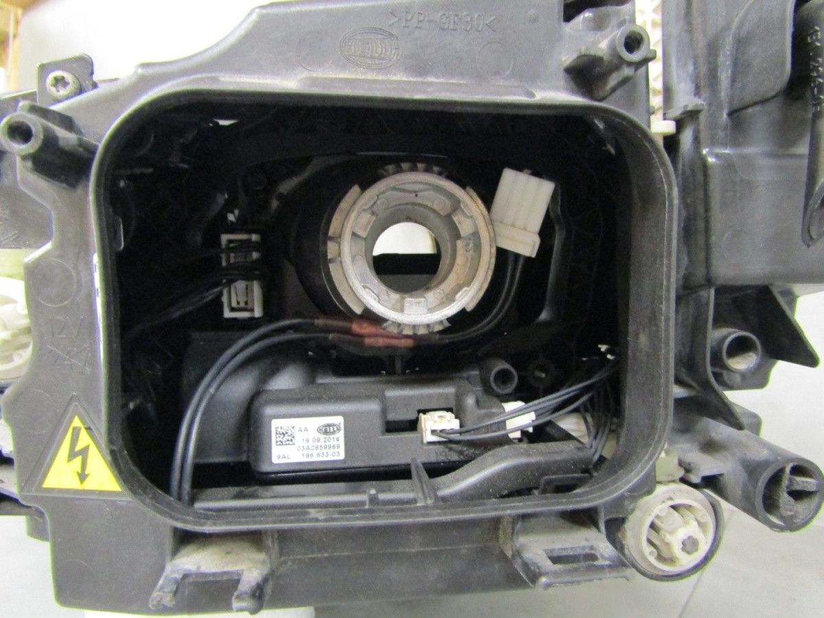 KOPLAMP VOLKSWAGEN TOUAREG II 2 FACELIFT XENON DRAAI 14-18 RH RECHTS 7P1941034A S1843//F40