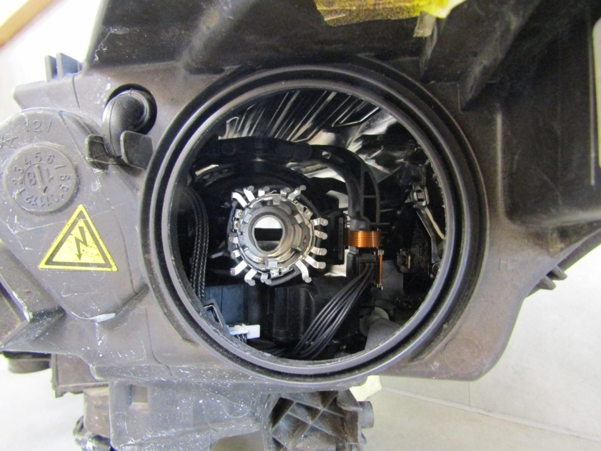 Koplamp Ford Kuga MK2 Facelift XENON DRAAIEND 16-19 RH RECHTS GV4113D154 S1786/E76